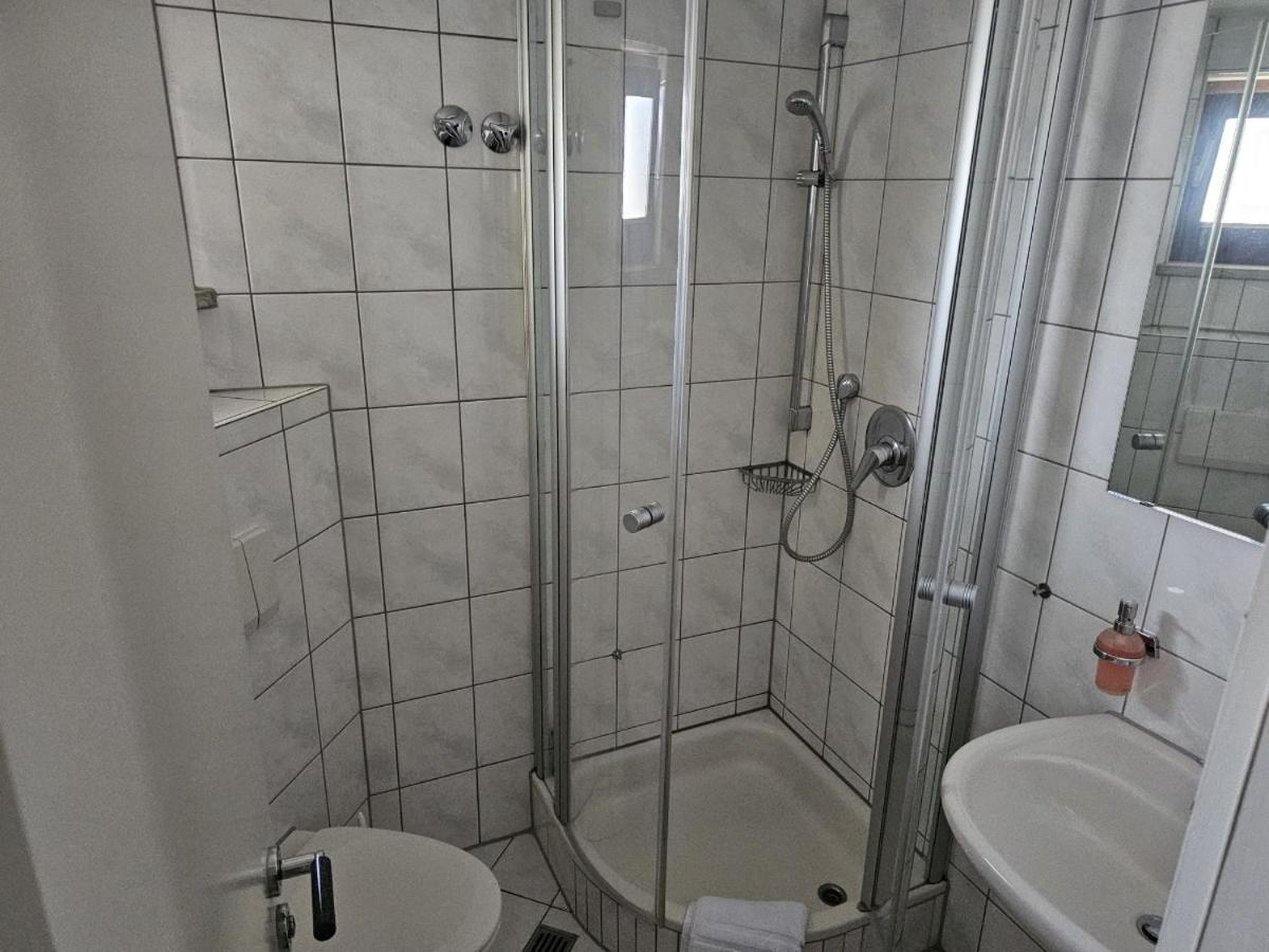Hotel Tennenloher Hof Erlangen Ngoại thất bức ảnh